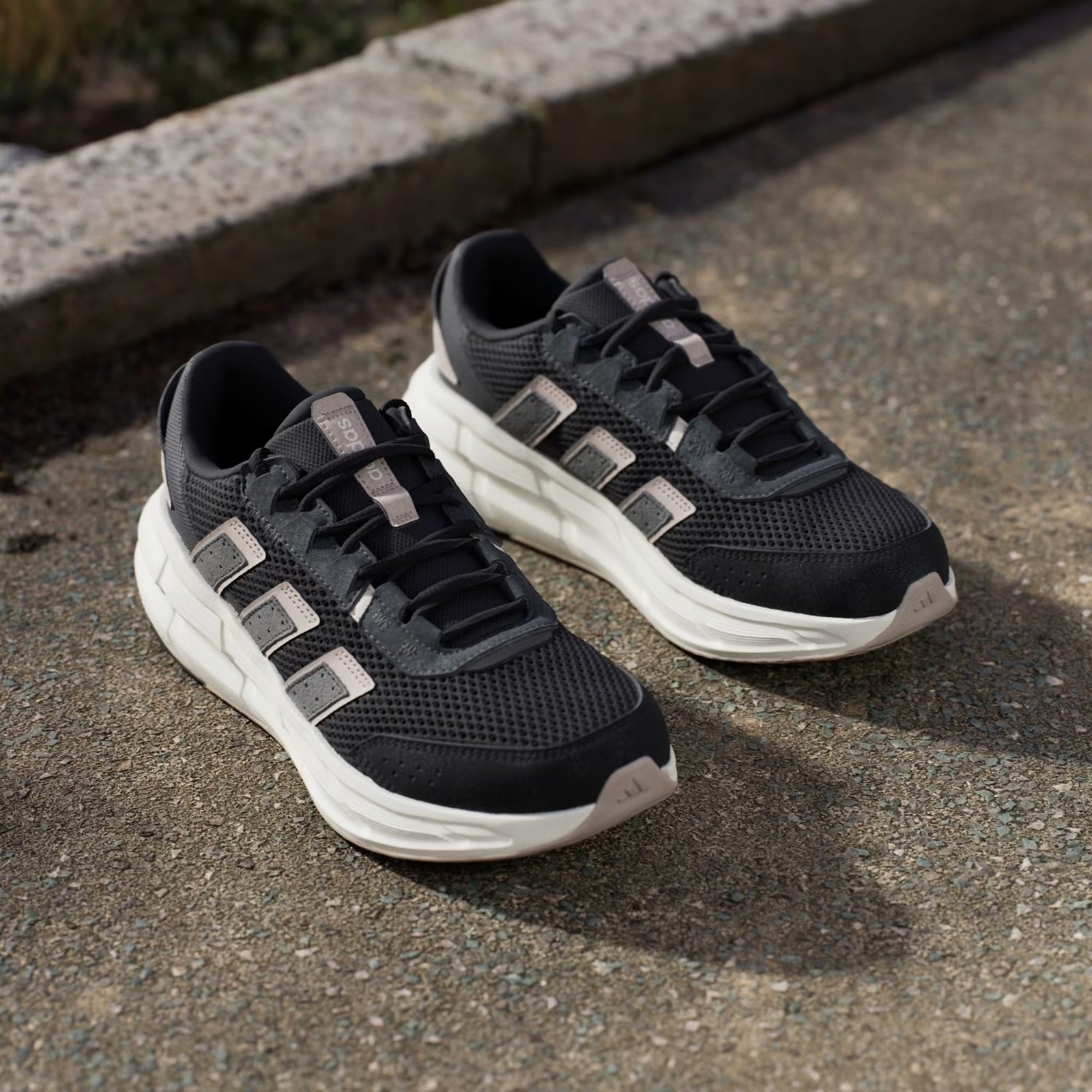 Tênis Adidas Astrastar Shoes Feminino - JP5948
